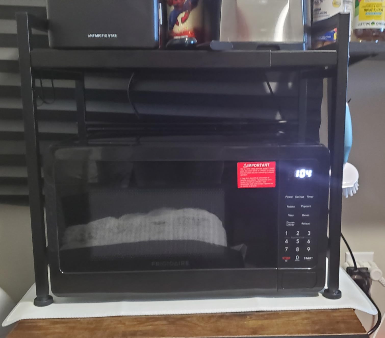 FRIGIDAIRE EMW736BLK 0.7 Cu. Ft. Microwave, Black customer photo 1