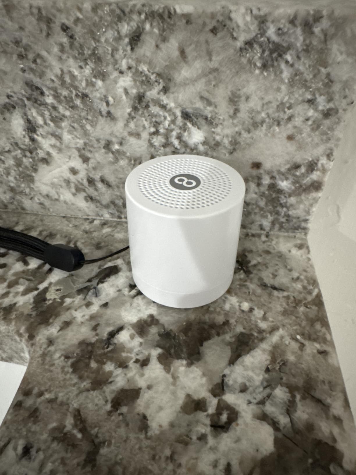 Sound Machine Mini White Noise Machine with 30 Soothing Sounds 4 Timers Memory Function for Newborn Baby Kids Adults Portable Rechargeable Sleep Brown Noise Machine for Travel Camping Home Office customer photo 1