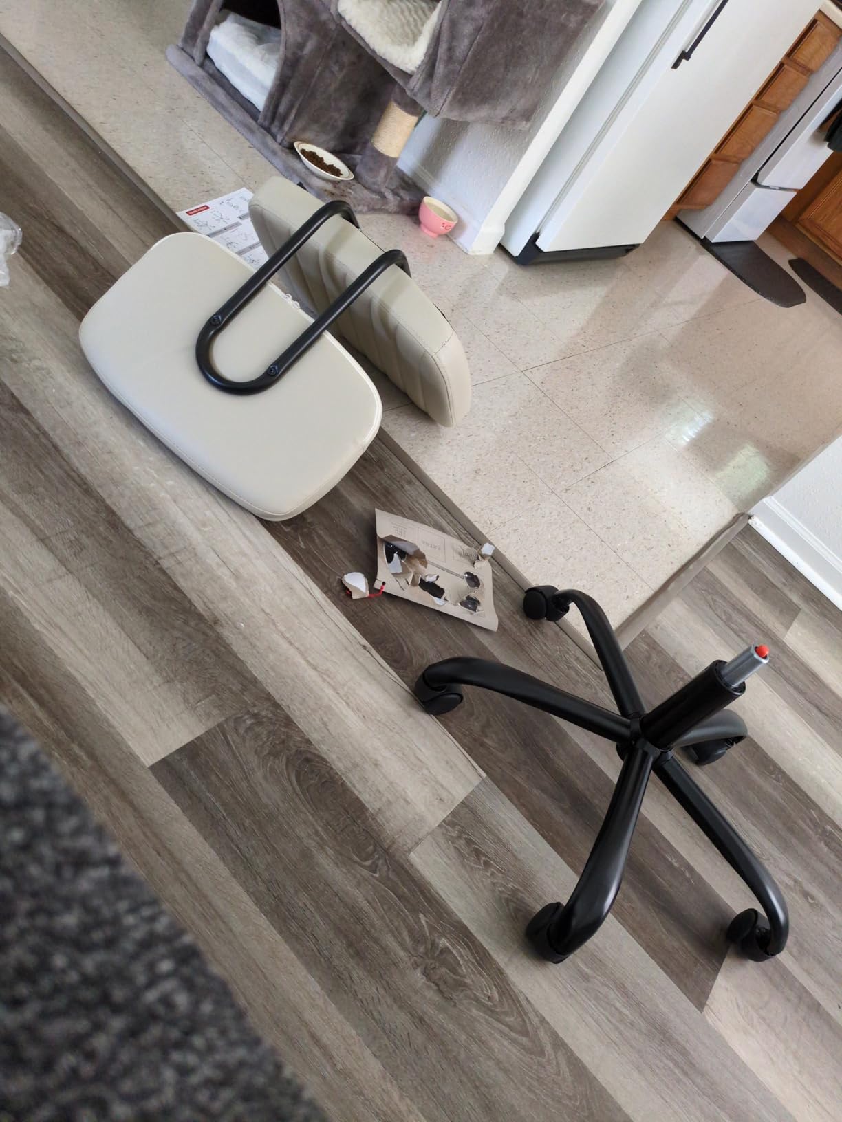 Sweetcrispy Small Office Desk Chair Armless PU Leather with Comfy Lumbar Support, Height Adjustable Rolling Swivel Task for Adult, Student, Bedroom, Home, Vanity, Beige White customer photo 2