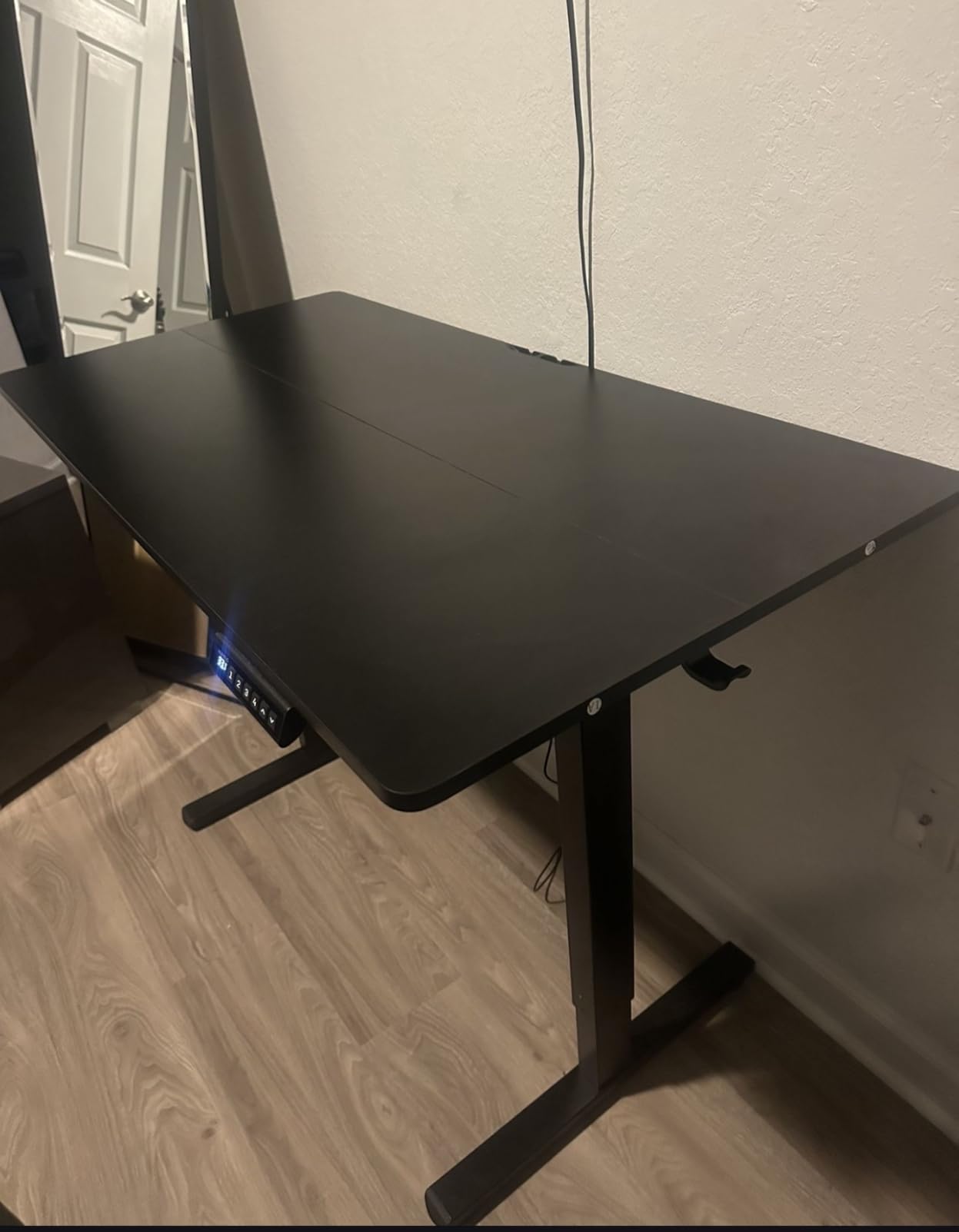 HUANUO 32x19 Inch Small Electric Standing Desk, Adjustable, Light Walnut | 176 Lbs Capacity, Rounded Corners, Wheel-Ready Feet, Compact Desktop, Apartment Workspace, 28.3-46.5 Inch Height Range customer photo 2