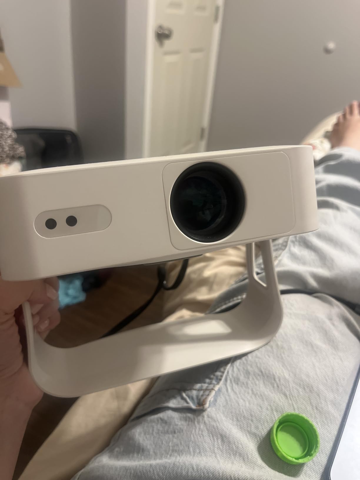 [Officially-Licensed App & Auto Focus] White Smart Mini Projector with WiFi and Bluetooth, XuanPad 4K Support Movie Projector, Portable Native 1080P Outdoor Projector with 360° Stand customer photo 2