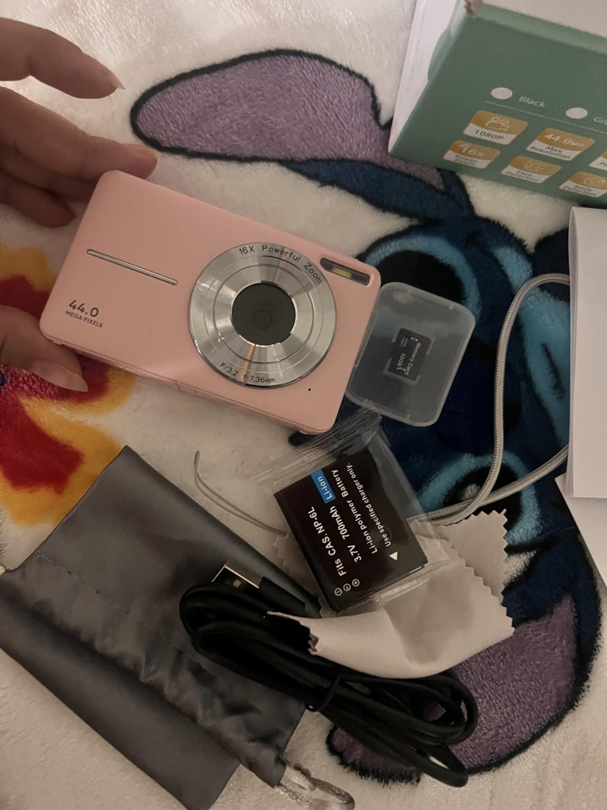 Digital Camera FHD 1080P Kids Camera with 16X Zoom Anti Shake 32GB Card, Small Compact Point and Shoot Camera Gift for Teen Starter Student, Pearl White customer photo 2
