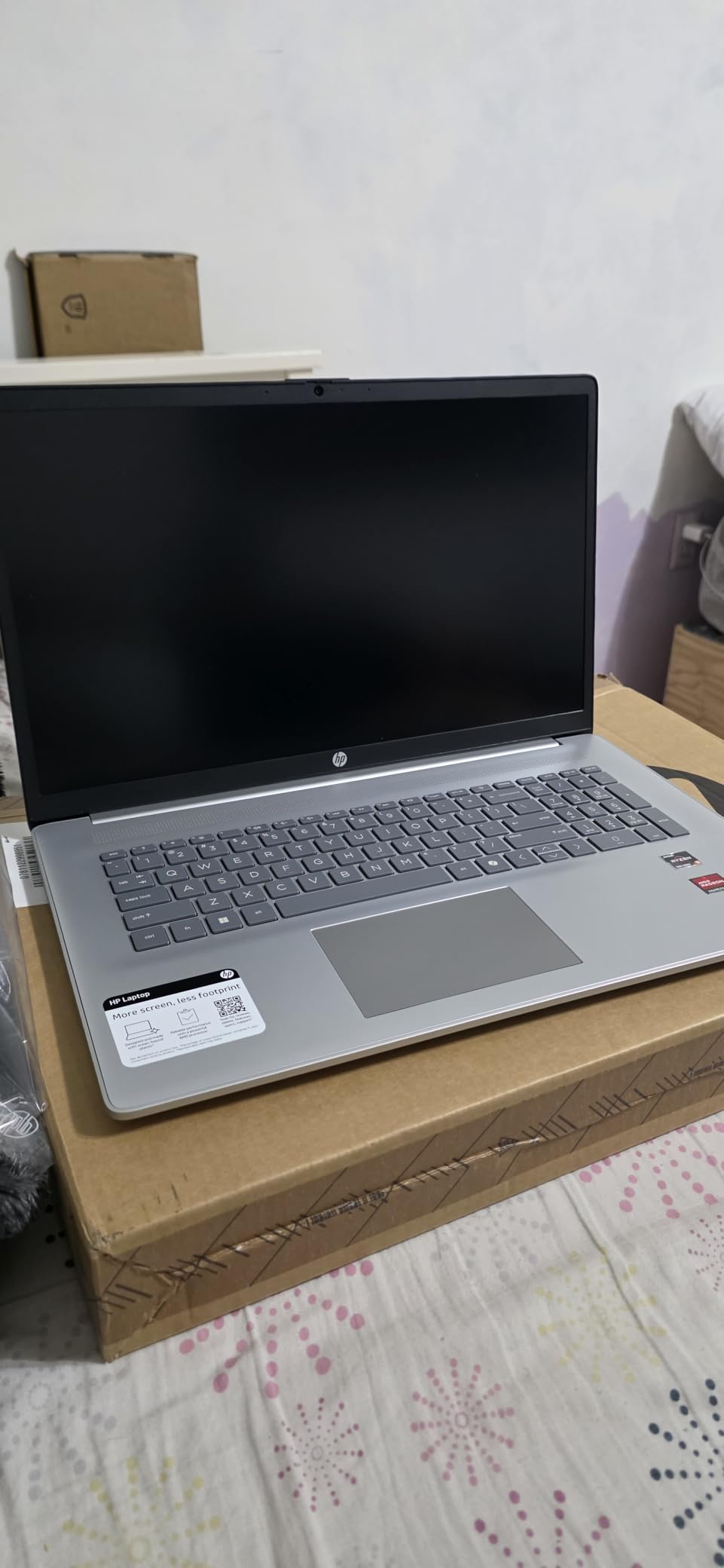HP 17.3