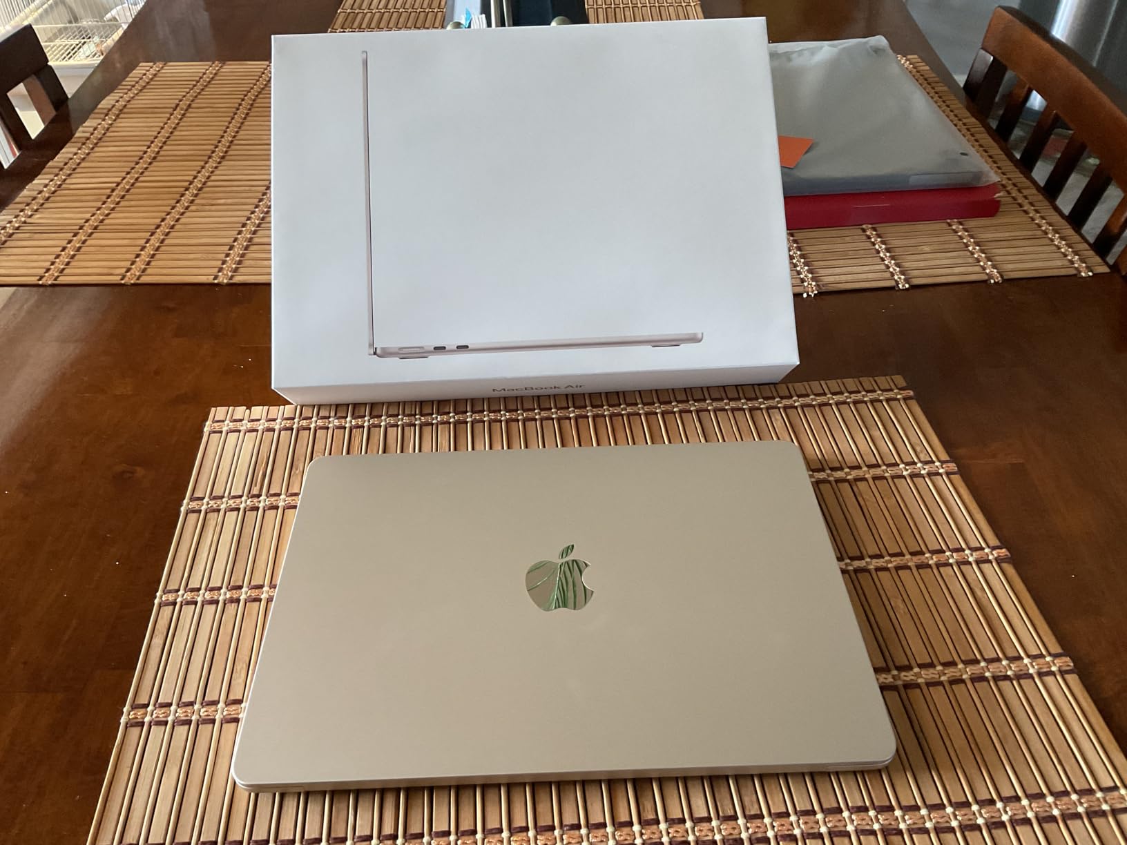 Apple 2026 MacBook Air 13-inch Laptop with M5 chip: Built for AI, 13.6-inch Liquid Retina Display, 24GB Unified Memory, 1TB SSD, 12MP Center Stage Camera, Touch ID, Wi-Fi 7; Sky Blue customer photo 1