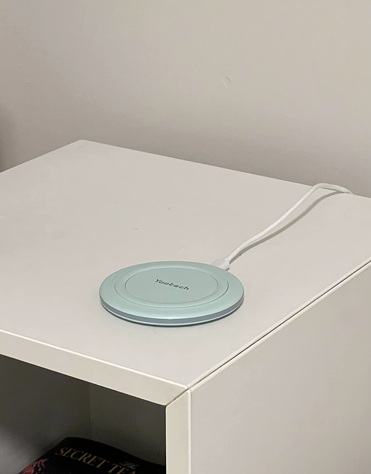 Yootech Wireless Charger, 10W Max Wireless Charging Pad Compatible with iPhone 17/16/15/14/13/12/11/Samsung Galaxy S25/S24/S23, for AirPods Pro 3 customer photo 1