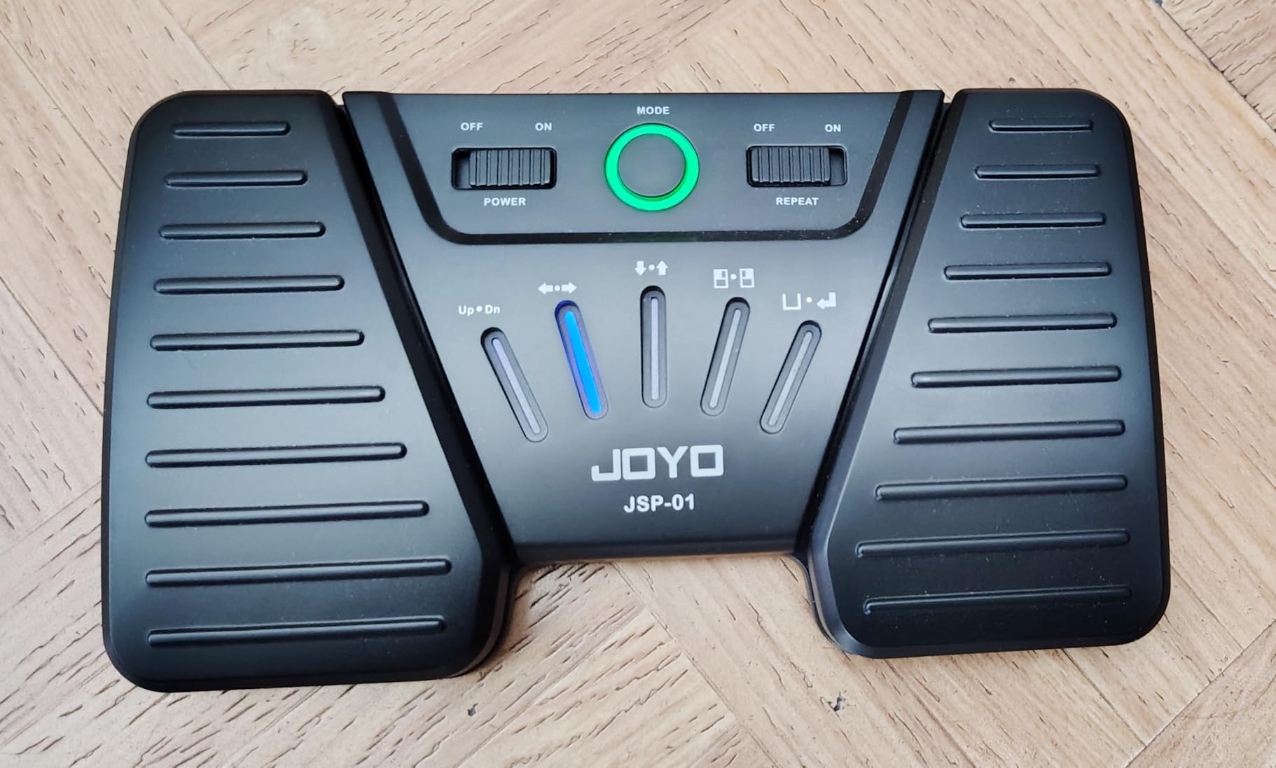 JOYO Wireless Page Turner Pedal Bluetooth Foot Switch for iPad/Tablet/Phone Works with forScore/OnSong customer photo 1