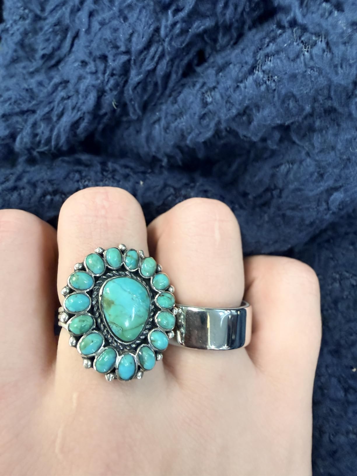Oura Ring 4 - Smart Ring - Silver - Size 9 - Sleep, Activity, Women's Health, AI Advisor, Up to 8 Days of Battery Life, Oura App, Android & iOS Compatible customer photo 1