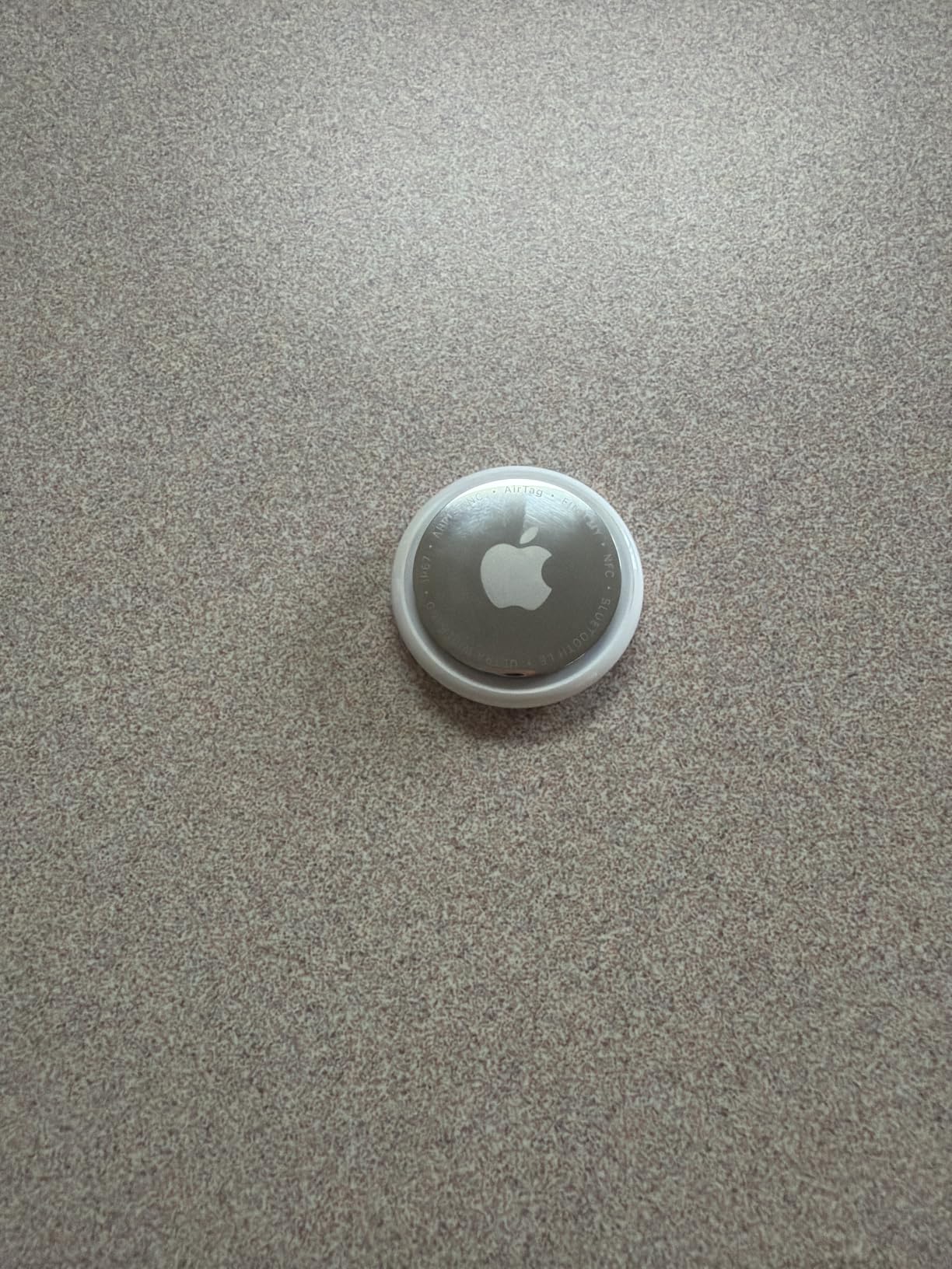 Apple AirTag 4-Pack - Bluetooth Tracker customer photo 2