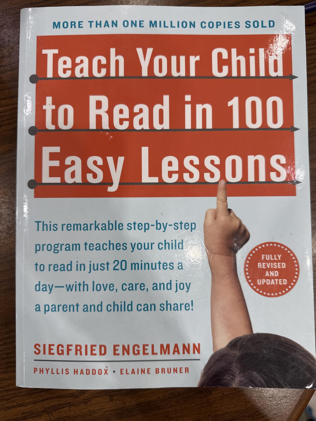 Teach Your Child to Read in 100 Easy Lessons: Revised and Updated Second Edition customer photo 1