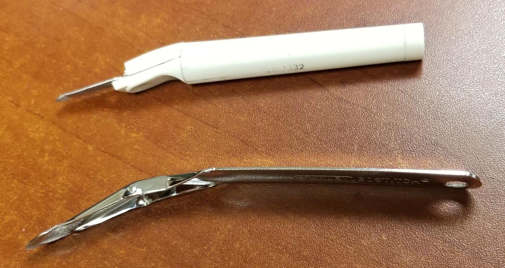 Bostitch Office Premium Staple Remover, No Tear Push-Style, All-Metal, Chrome (G2K) customer photo 1