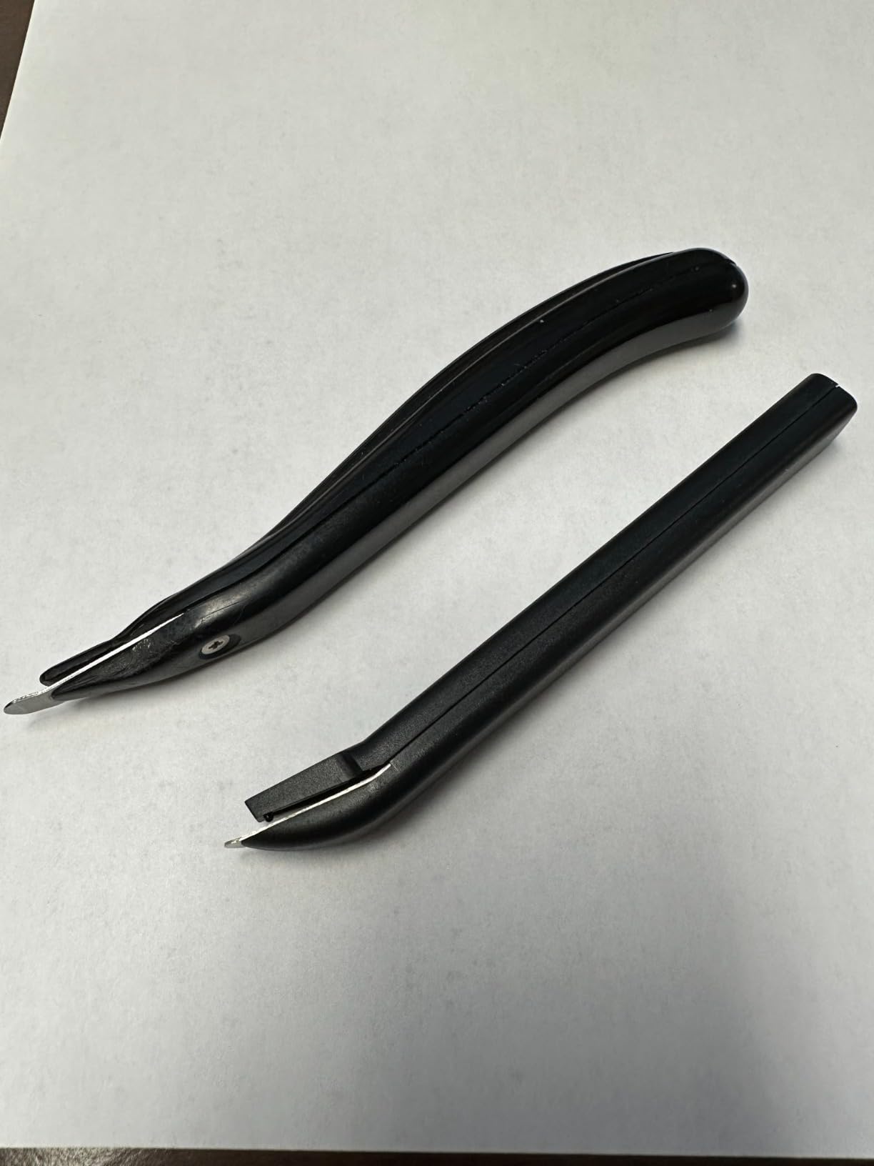 Swingline Staple Remover, Blade Style, Built-in Magnet, Ultimate, Black (S7038121) customer photo 1