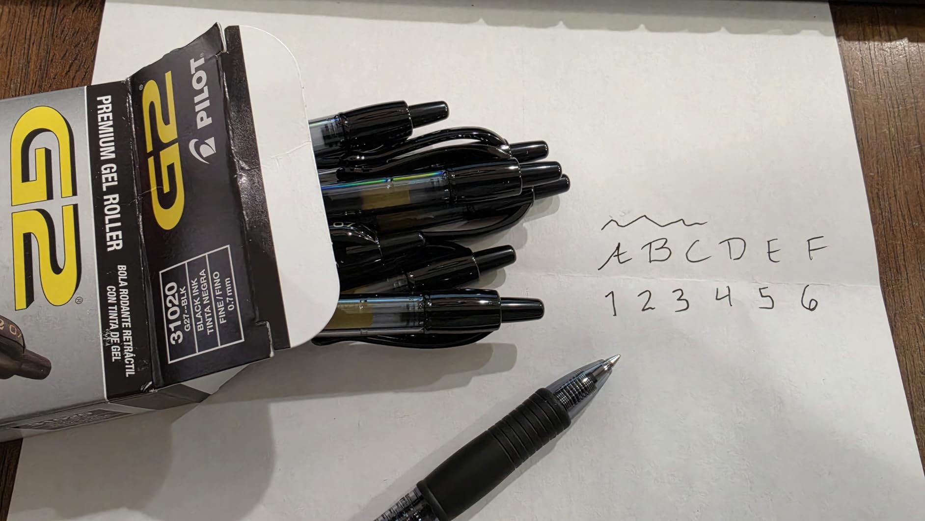 PILOT G2 Premium Refillable & Retractable Rolling Ball Gel Pens, Fine Point, Black Ink, 12 Count (Pack of 1) (31020) customer photo 2