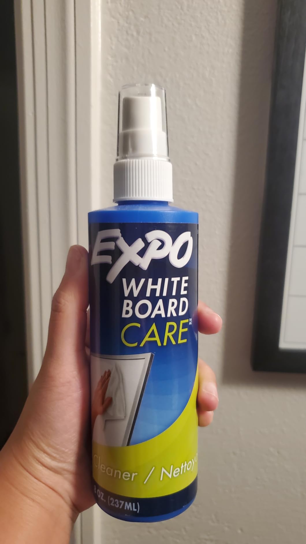 EXPO Dry Erase Whiteboard Cleaning Spray, 22oz - Calendar, Organization, Essential Supplies for Office, School, Classroom, Teachers customer photo 1