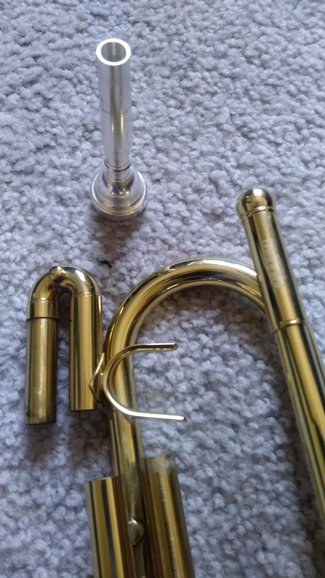 Mendini By Cecilio Bb Standard Trumpet Set for Beginners - Gold customer photo 2