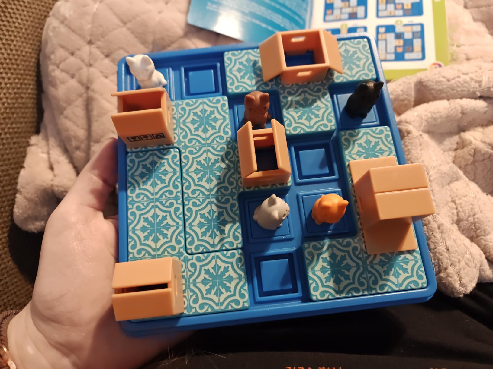 SmartGames Cats & Boxes Logic Puzzle Game with 60 Challenges for Ages 7+ customer photo 1