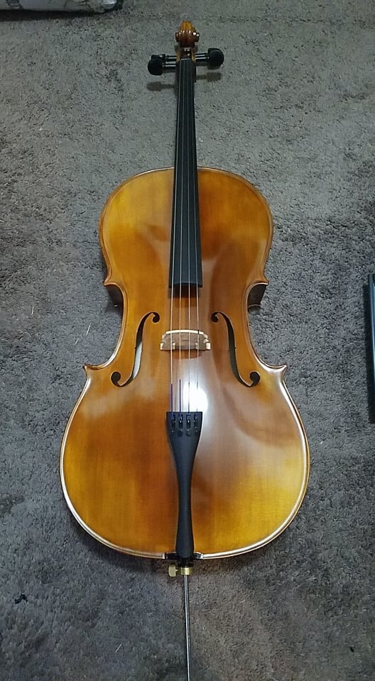 Cremona SC-500 Premier Artist Cello Outfit - 4/4 Size, Hand-Carved Spruce & Maple, Flamed Maple Back, Aubert Bridge, Anton Breton Strings, Brazilwood Bow, Padded Bag customer photo 2