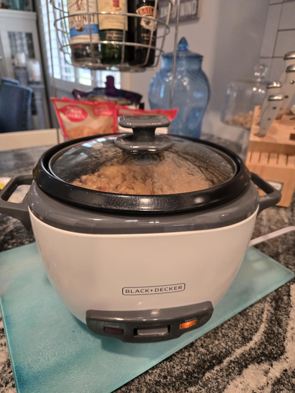 BLACK+DECKER 16-Cup Rice Cooker, RC516, 8-Cup Uncooked Rice, Steaming Basket, Removable Non-Stick Bowl, One Touch | Makes up to 16 cups cooked rice with automatic keep warm, steamer basket and removable nonstick bowl. customer photo 1