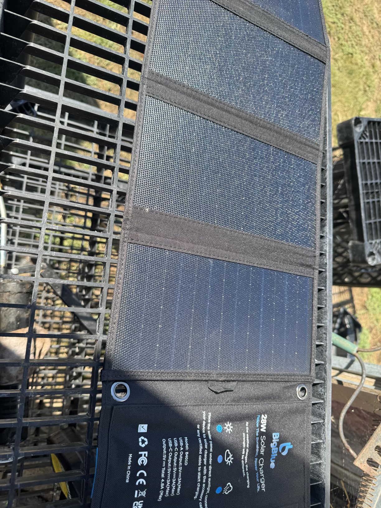 BigBlue 28W High-Efficiency Solar Panel Charger with Dual USB-C and USB-A | Solar Phone Charger for Camping, Backpacking, Folding Solar Panels for iPhone, iPad, Samsung Galaxy, Power Bank, GPS etc customer photo 2