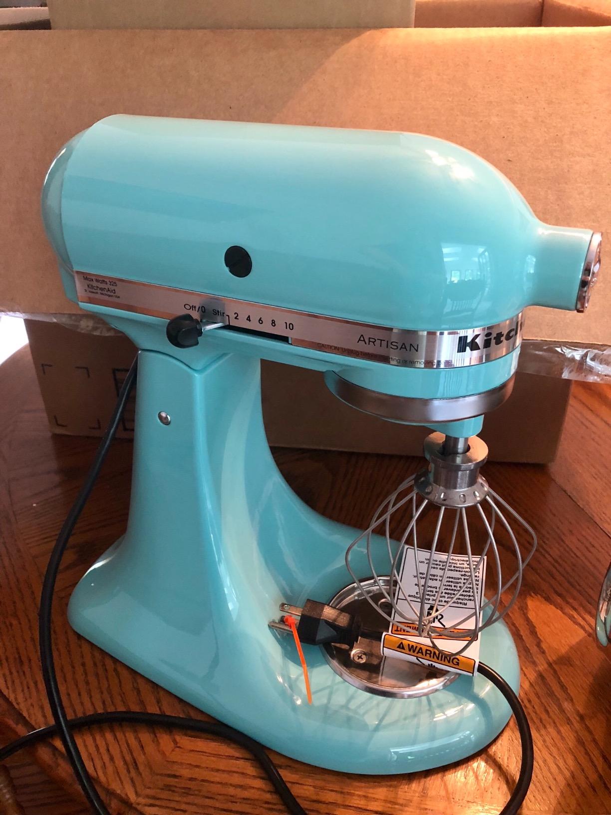 KitchenAid Artisan, 5-Qt Tilt Head Stand Mixer, KSM150PS, Black Matte customer photo 1