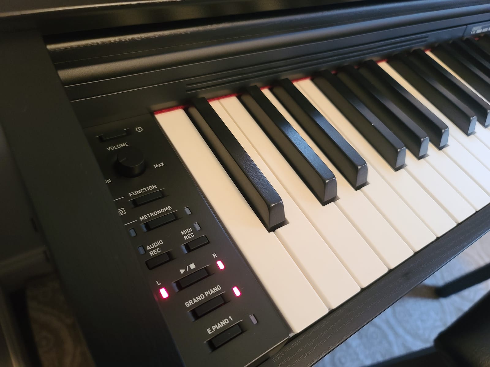 Casio PX-870 Privia Digital Piano - Black Bundle with Furniture Bench, Headphones, Instructional Book, Online Lessons, Instructional DVD, and Austin Bazaar Polishing Cloth customer photo 1