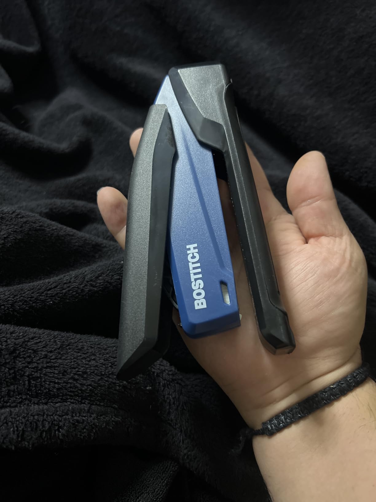Bostitch Office Executive 3 in 1 Stapler, Includes 210 Staples and Integrated Staple Remover, One Finger Stapling, No Effort, 20 Sheet Capacity, Spring Powered Stapler, Black/Gray (INP20) customer photo 2