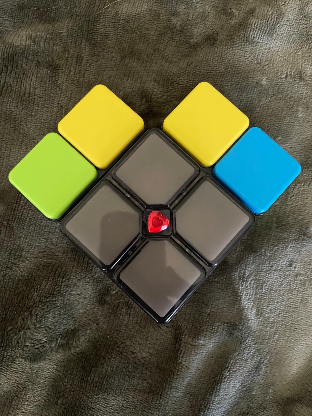 Moose Games Flipslide, Handheld Puzzle Game, Travel Toy Ages 8-13 | 4 modes (Speed, Multiplayer, Level, Memory) fast-paced puzzle fun; travel game and great gift for boys and girls ages 8-13 customer photo 1
