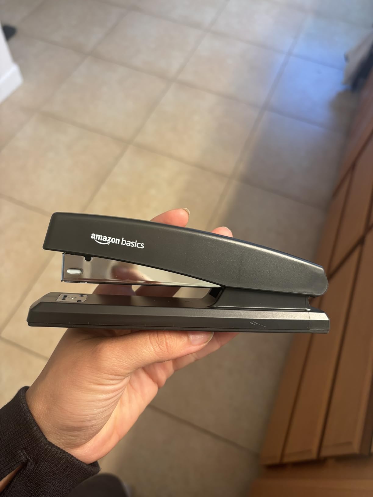 Amazon Basics Office Stapler with 1000 Staples, 25 Sheet Capacity, Non-Slip, Black, Home Office customer photo 2