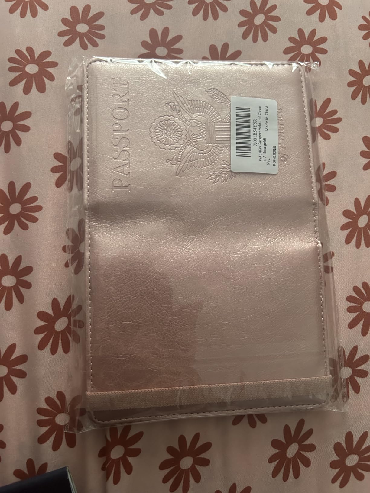 WALNEW Passport Holder RFID customer photo 1