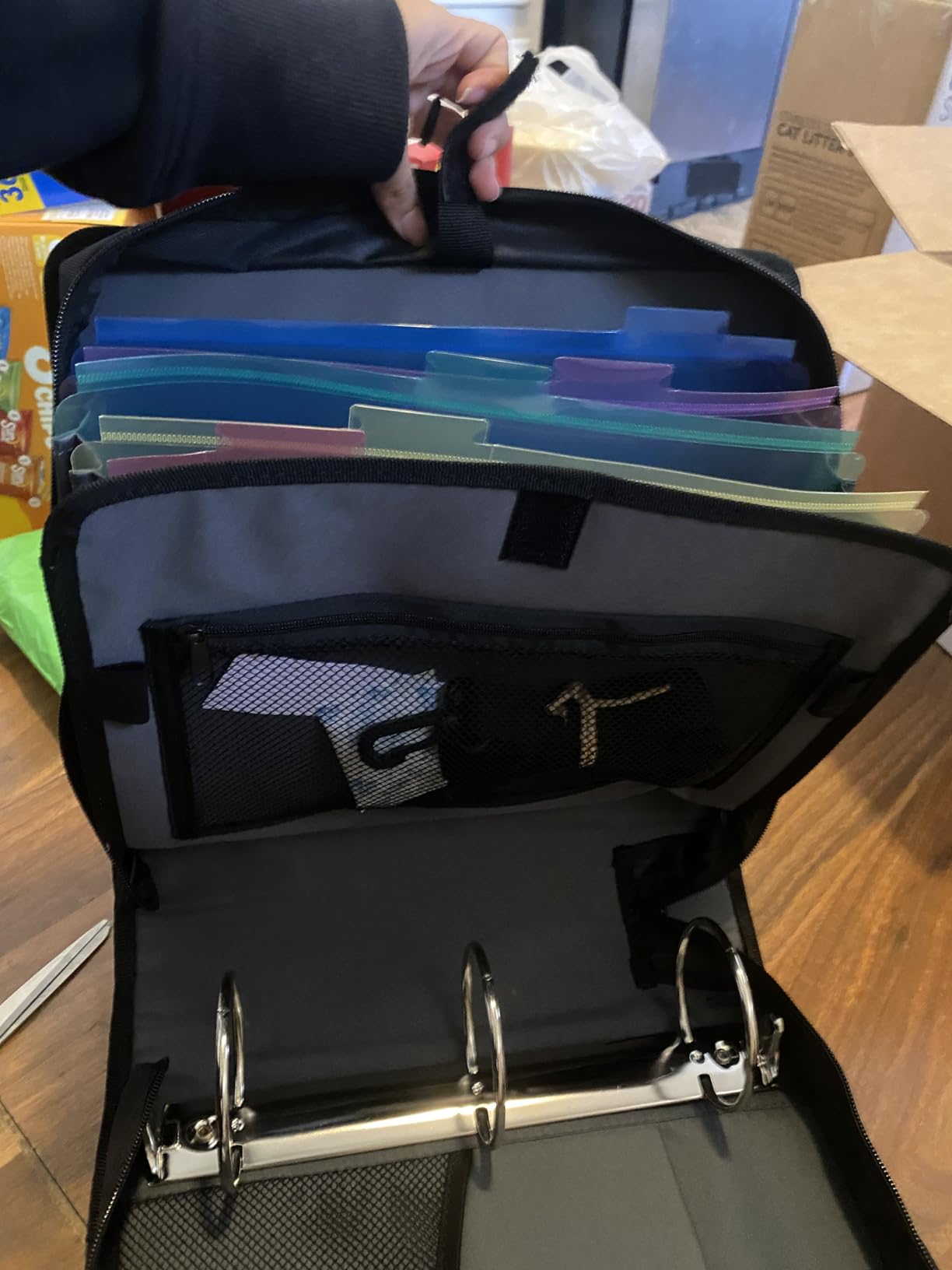 Amazon Basics Durable 3 Ring Binder with Zipper and Strap, Multiple Pockets, Sturdy Storage for School and Office, 3 inch, Black customer photo 1