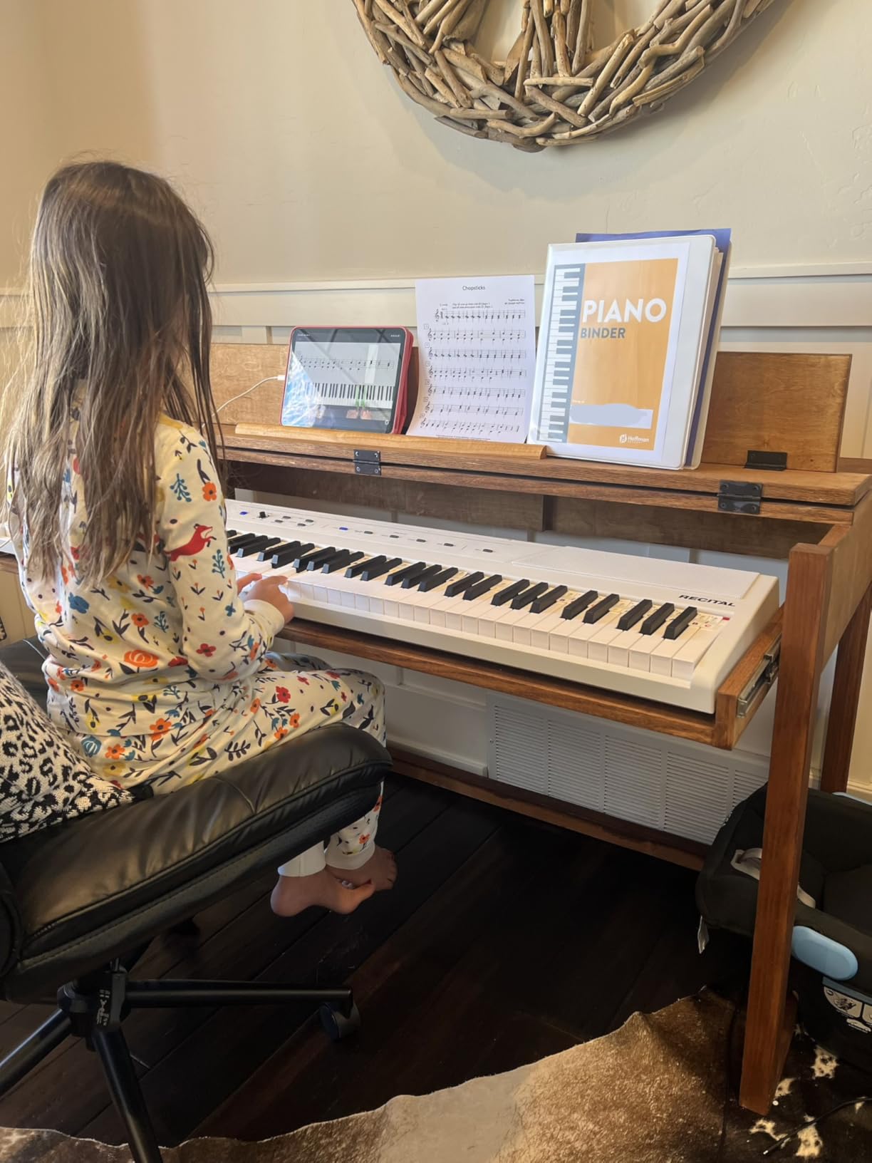 Alesis Recital 88-Key Digital Piano with Semi-Weighted Keys, 20W Speakers, 5 Voices, Split/Layer Modes, for Beginners customer photo 2