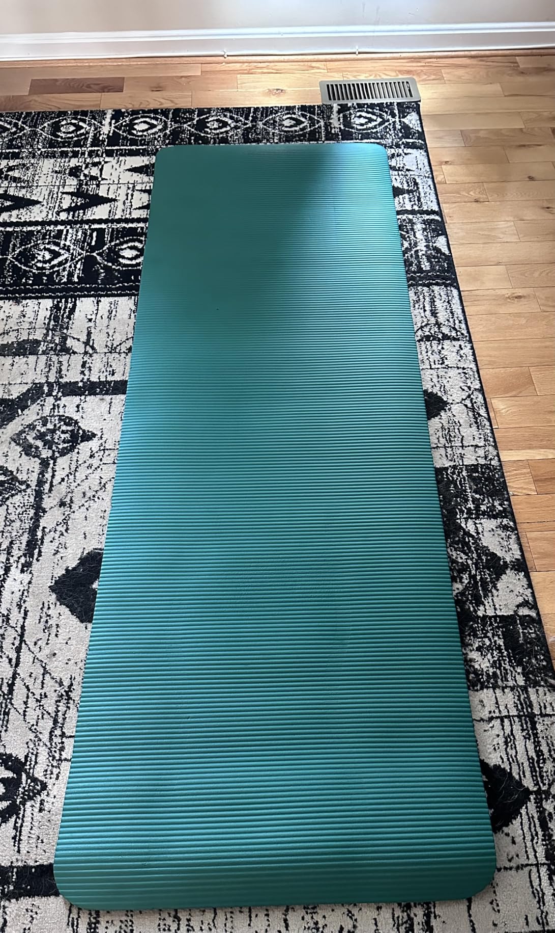Gaiam Thick Yoga Mat, Exercise & Fitness Mat with Easy-Cinch Carrying Strap, Non-Slip NBR Foam, Joint Cushioning, Yoga, Pilates, Fitness & Floor Workouts customer photo 1