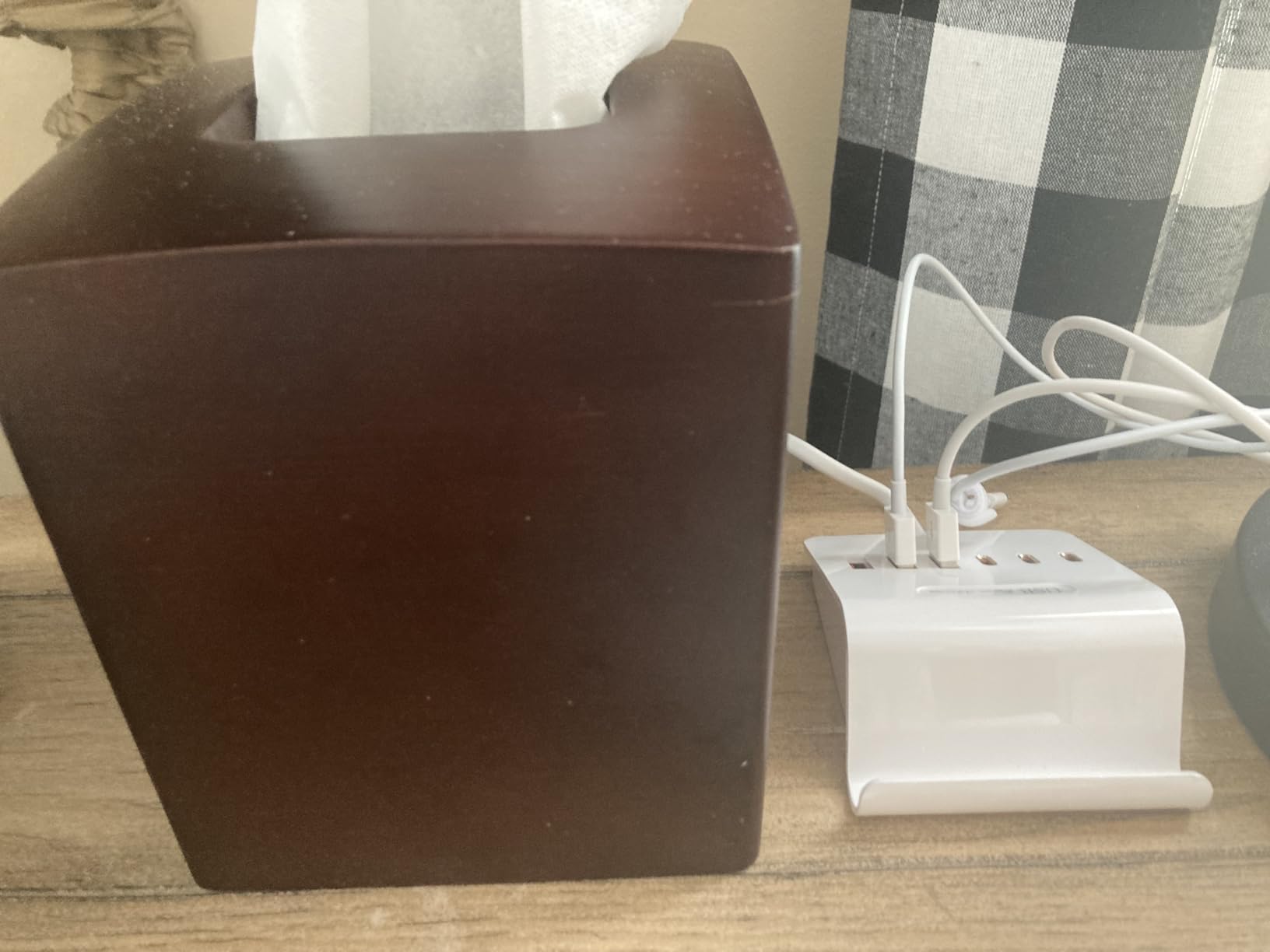 VHBW USB Charging Station, 6 Port 3USB-A and 3USB-C Charging Station for Multiple Devices, Multi USB Nightstand Charger Station with Phone Stand (ETL Listed, 6Ft Extension Cord, White) customer photo 1