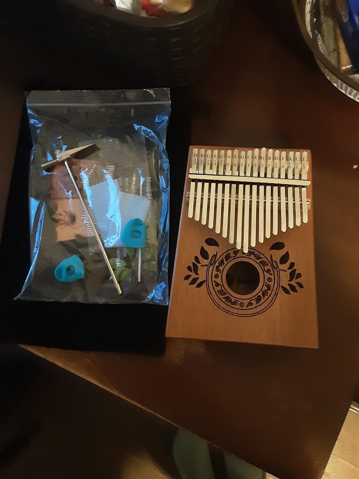 UNOKKI 17-Key Kalimba Thumb Piano - Portable Mahogany Percussion Mbira Instrument - Beginner Tuning Set, Music Instruments for Kids Gifts - Dark Brown customer photo 2