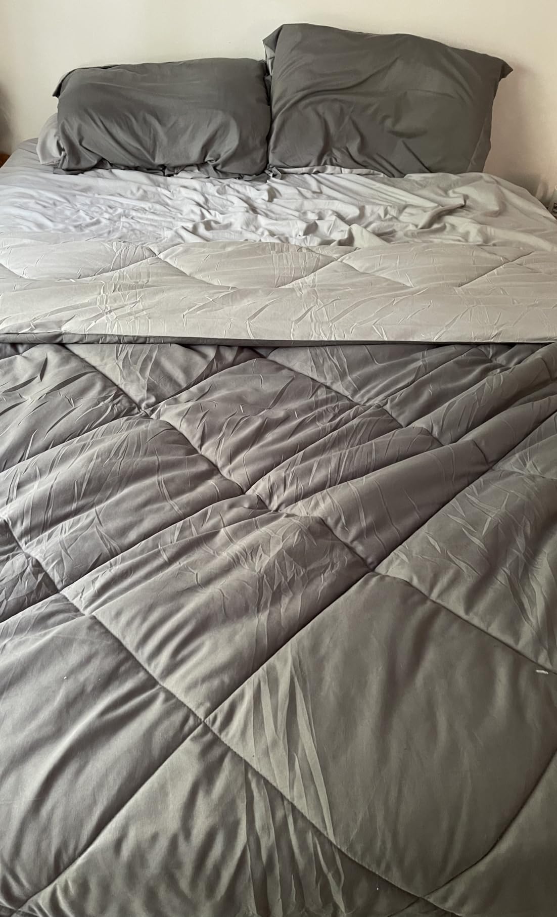 Bedsure Twin XL Comforter Set - 5 Pieces Reversible Grey Bed in a Bag, Twin XL Bedding Comforter Set College Dorm Essentials for Guys with 1 Flat Sheet, 1 Fitted Sheet, 1 Pillowcase and 1 Pillow Sham customer photo 2