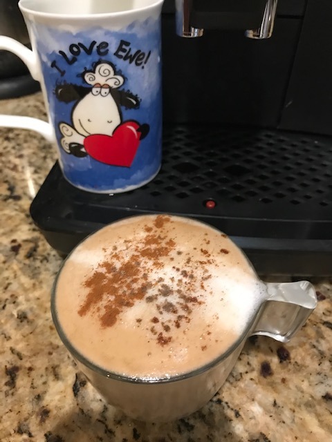 Philips 2200 Series Fully Automatic Espresso Machine with Classic Milk Frother and 100% Ceramic Grinder customer photo 2