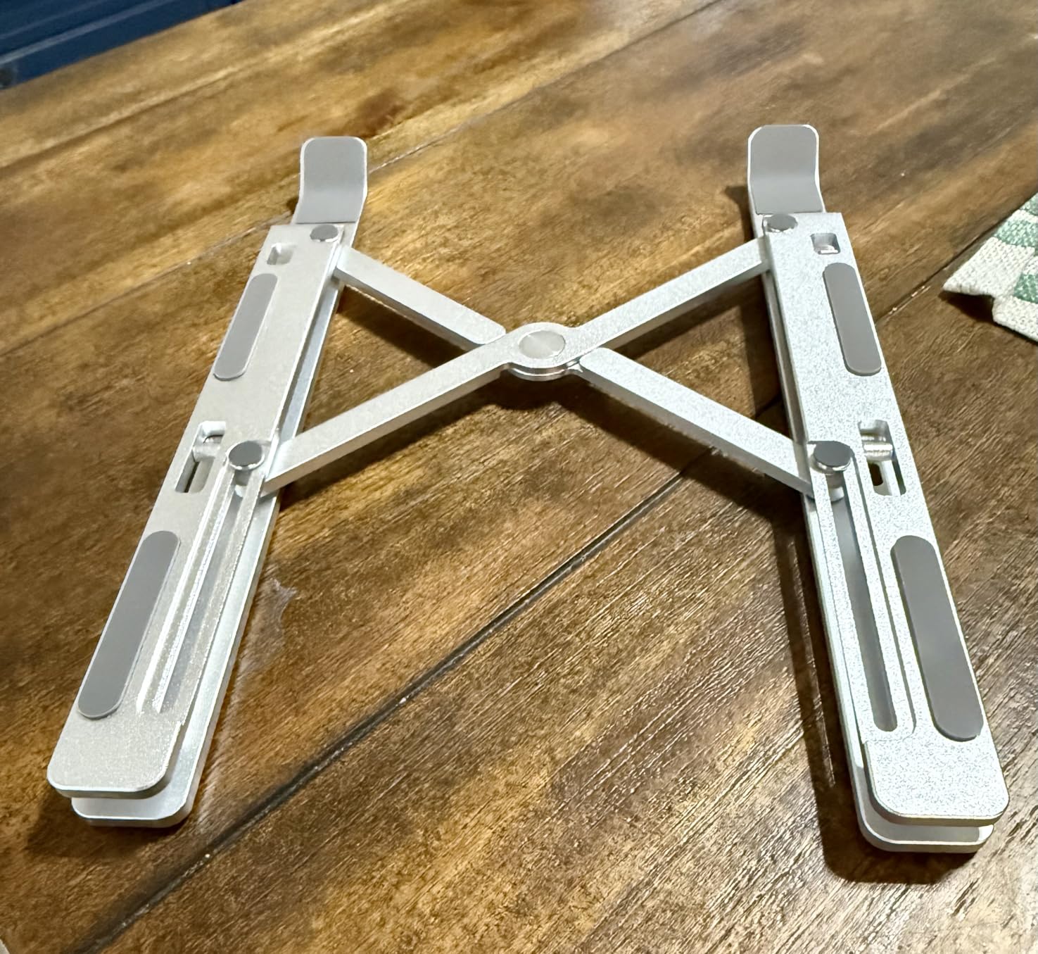 ivoler Laptop Stand, Laptop Holder Riser Computer Tablet Stand, Silver | For 10-15.6