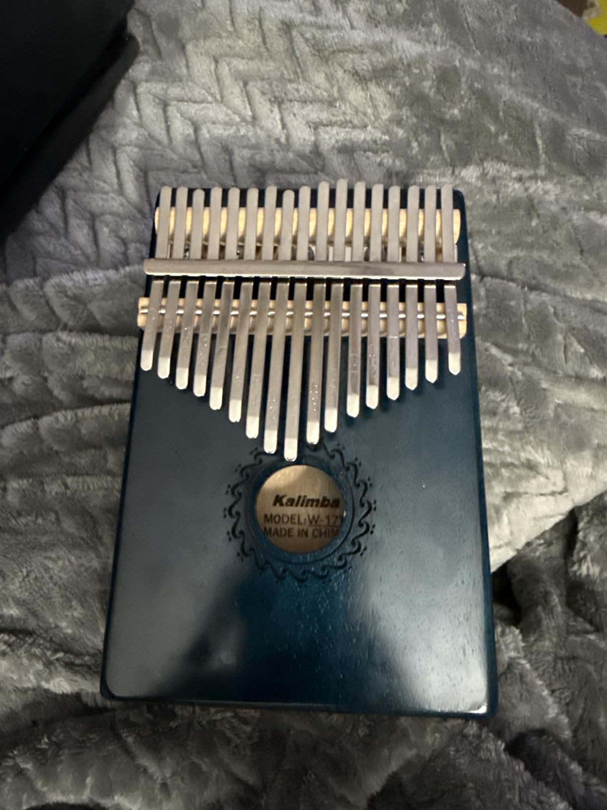 Kalimba Thumb Piano 17 Keys with mahogany Wood Portable Mbira Finger Piano Gifts for Friends and piano Beginners Professional (Matte brown) customer photo 1
