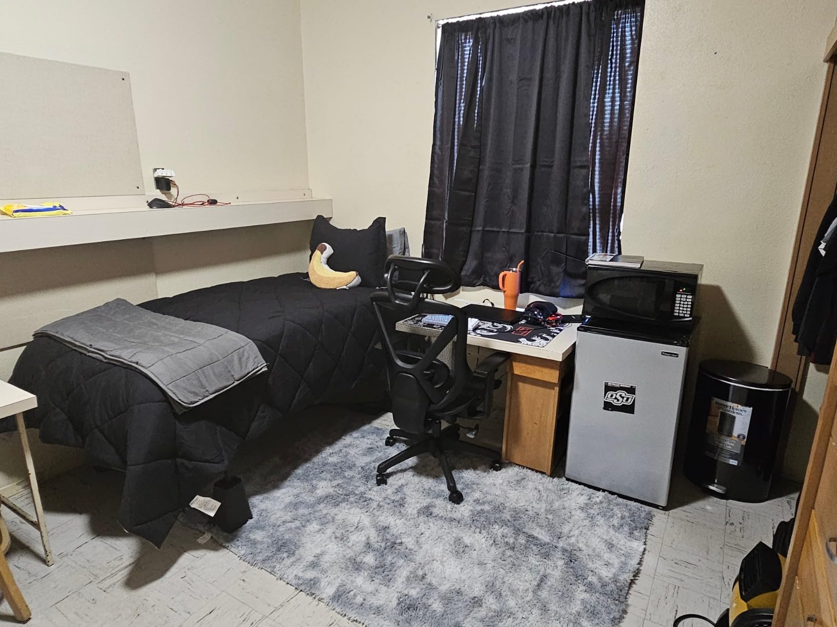 Heavy Duty Bed Riser with USB Outlet, Furniture Lift 7.25
