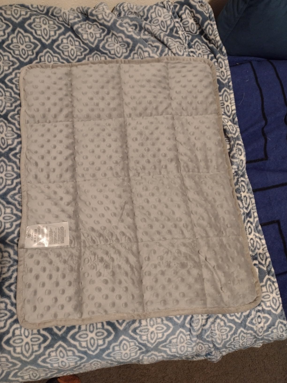 Florensi Weighted Lap Pad 20 x 23 Inch 7 lb Blue Constellations Weighted Lap Blanket Soft Minky Sensory Blanket for Relaxation Focus Travel Office Home Machine Washable customer photo 1