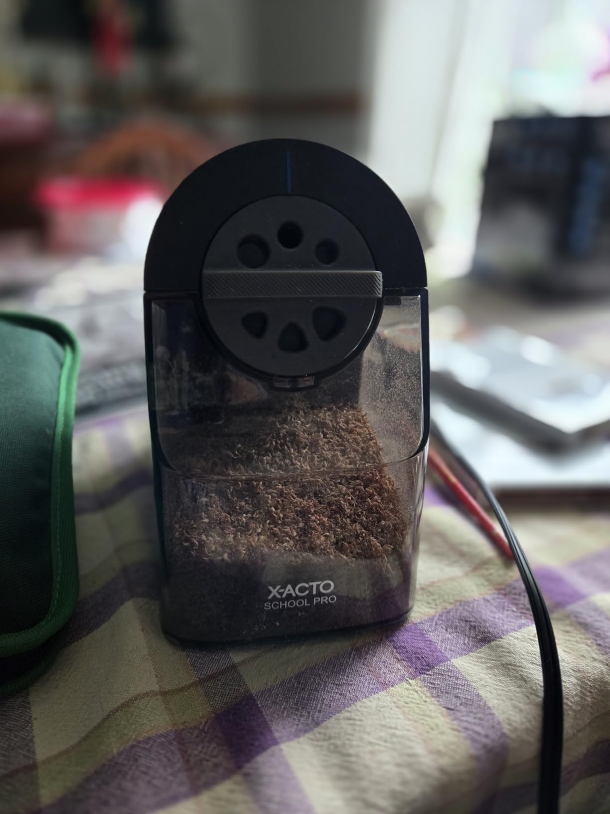 X-ACTO Pencil Sharpener, School Pro Electric Sharpener, Black, With Six Size Dial, XL Shavings Bin - Heavy Duty, Classroom Supplies customer photo 1