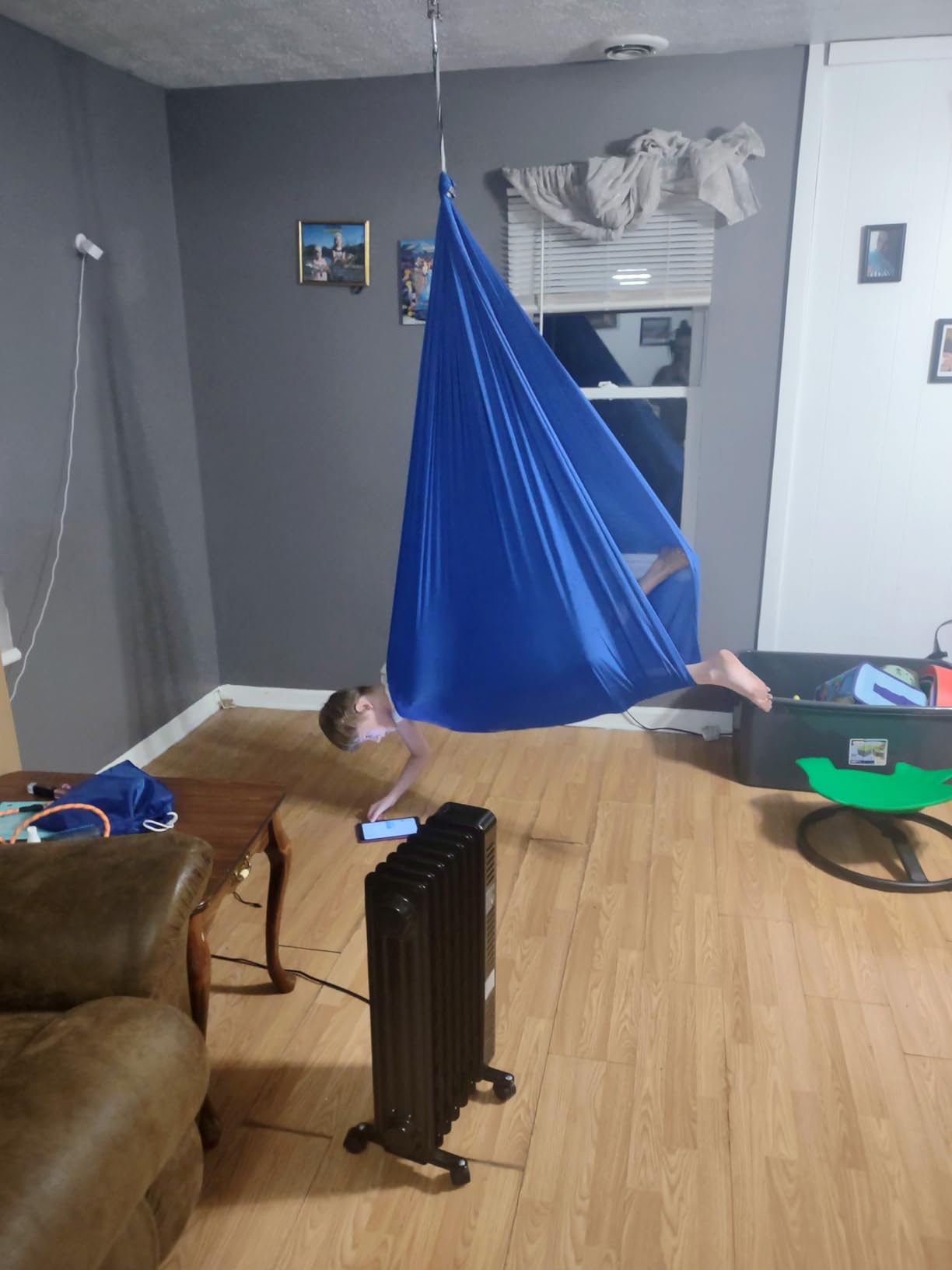OUTREE Sensory Swing for Kids with 360° Swivel Hanger, Indoor Therapy Swing Great for Autism, ADHD, Sensory Processing Disorder, and Autistic Children customer photo 2