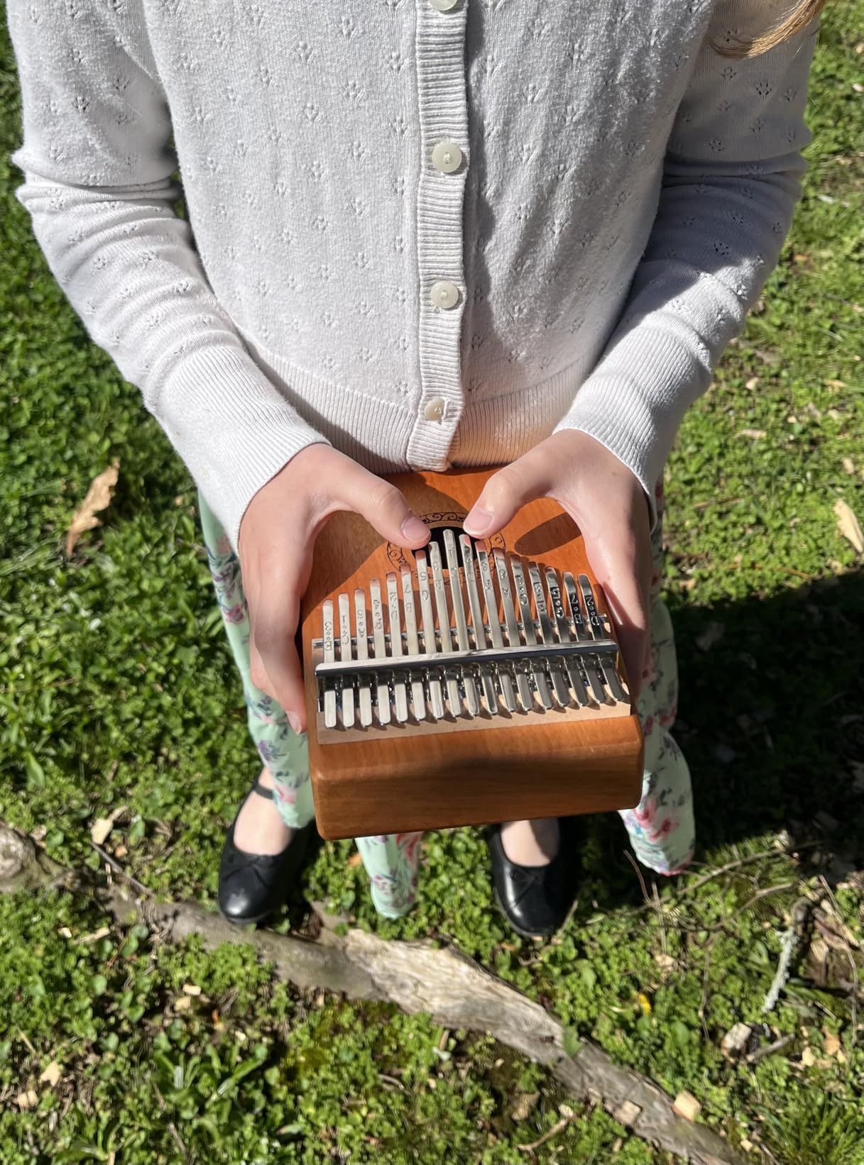 Kalimba Thumb Piano, YUNDIE Portable 17 Keys Mbira Finger Piano with Tune Hammer and Instruction, Musical Instruments Birthday Gift for Adult Beginners Professional(Brown) customer photo 2