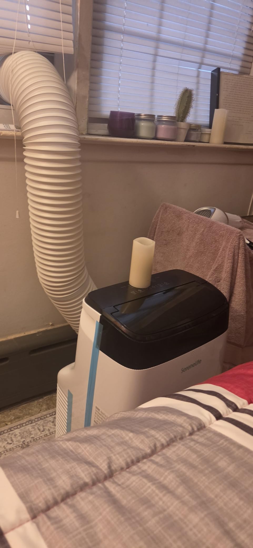 SereneLife Portable Air Conditioner 14,000 BTU with Built-in Dehumidifier - Portable AC unit for rooms up to 650 sq ft - Small AC Unit Remote Control, & Window Mount Exhaust Kit Included customer photo 1