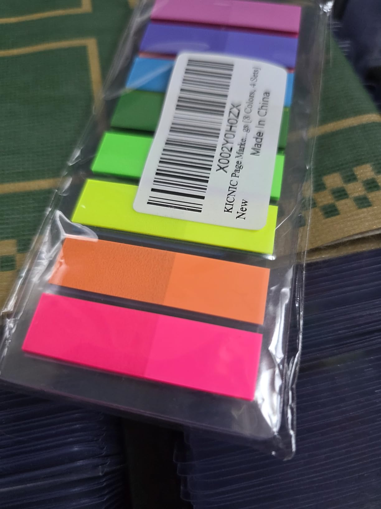 KICNIC Page Markers Colored Sticky Tabs 800 Pcs, Translucent Arrow Flags for Page Marking, Fluorescent Index Tab Stickers for Notebooks, Small Sticky Notes Flags [8 Colors, 4 Sets] customer photo 2