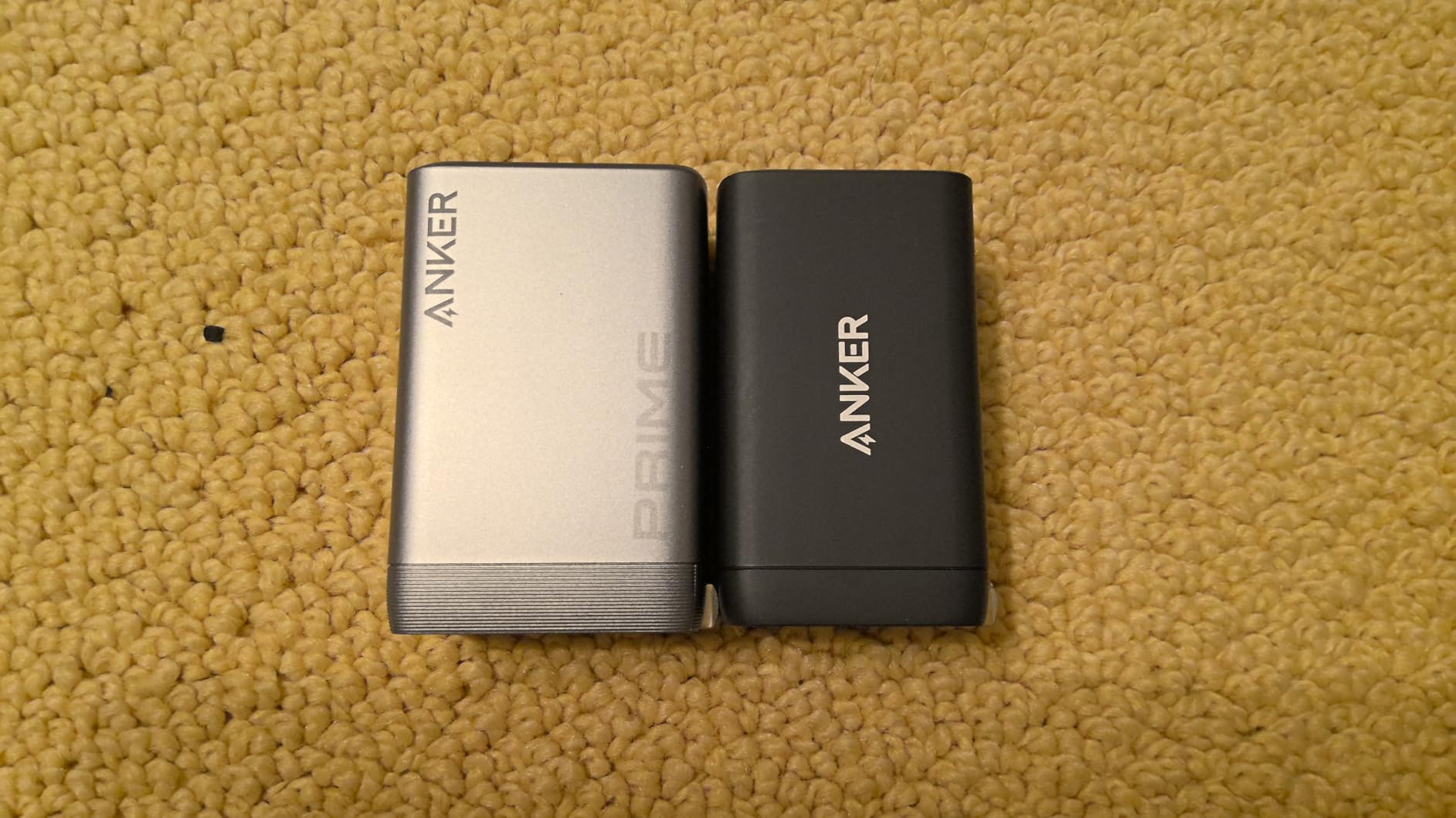 Anker Charger, 65W 3-Port Fast Compact Foldable USB C Charger Block for MacBook Pro/Air, iPad Pro, Galaxy S20, Dell XPS 13, Note 20/10+, iPhone 17 Series, Steam Deck, and More customer photo 2