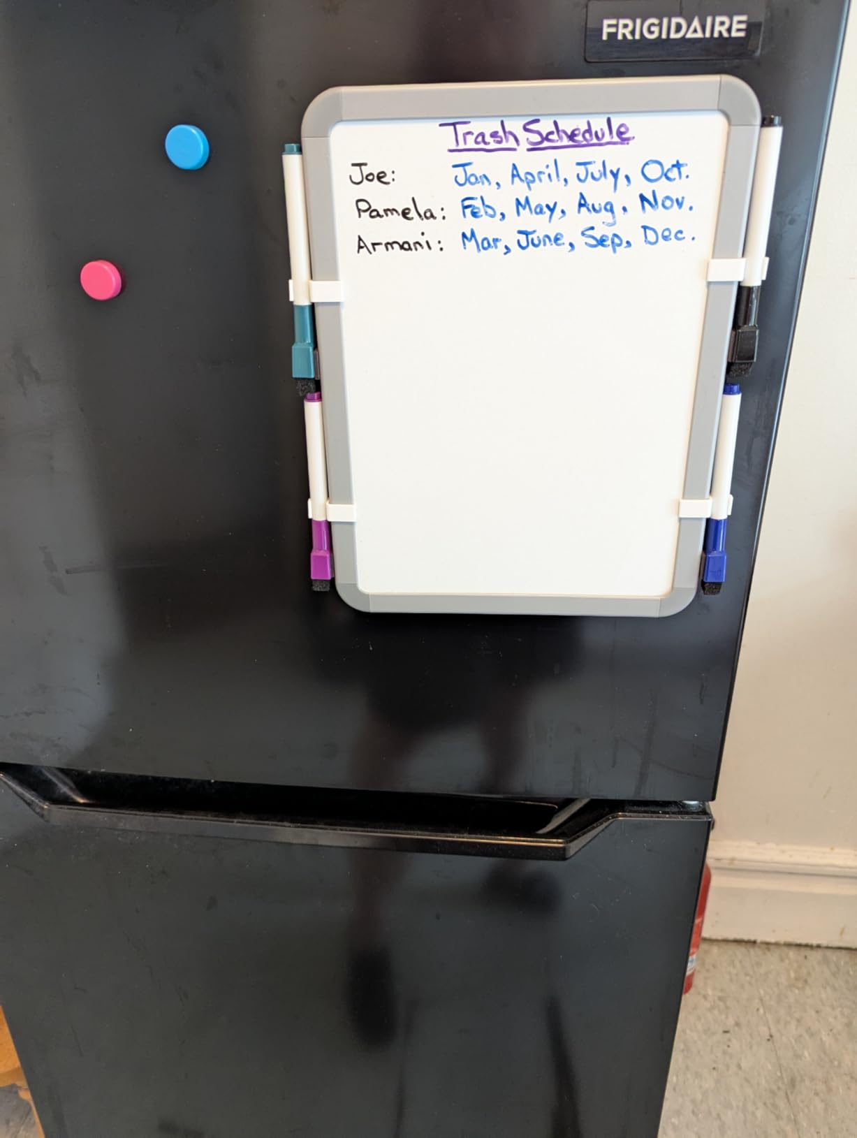 VUSIGN Small Dry Erase Whiteboard, 8.5 x 11 Inches White Board for Kids, Students, Fridge, Locker, Mini Dry Erase Board | Includes 4 Dry Erase Markers, Small Mini White Board for Students Fridge Wall Locker customer photo 2