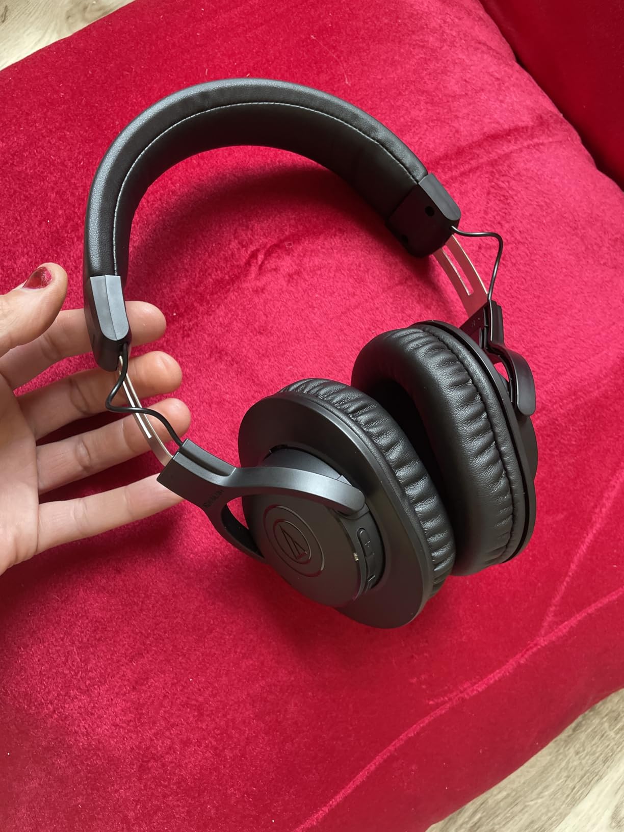 Audio-Technica ATH-M20xBT Wireless Over-Ear Headphones, Bluetooth, Long Battery Life, Sound Quality customer photo 1