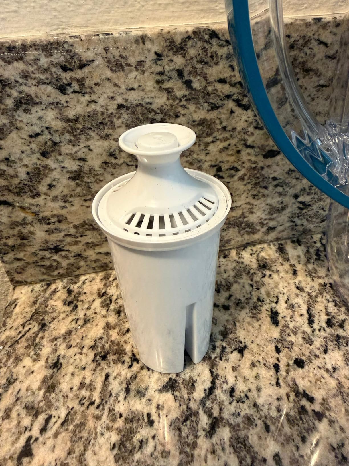 Brita Metro Small 6-Cup Water Filter Pitcher, WQA NSF/ANSI Certified, Mini-Fridge Friendly, Removes Chlorine Taste & Odor, Reduces Zinc, Copper & Mercury, 1 Standard Filter, Lasts 2 Months, White customer photo 2