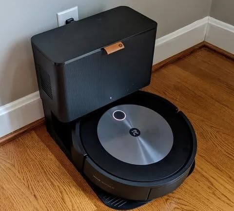 Refurbished iRobot Roomba Combo J7+ Paired with Alexa or Google Assistant Robot Vacuum and Mop customer photo 1