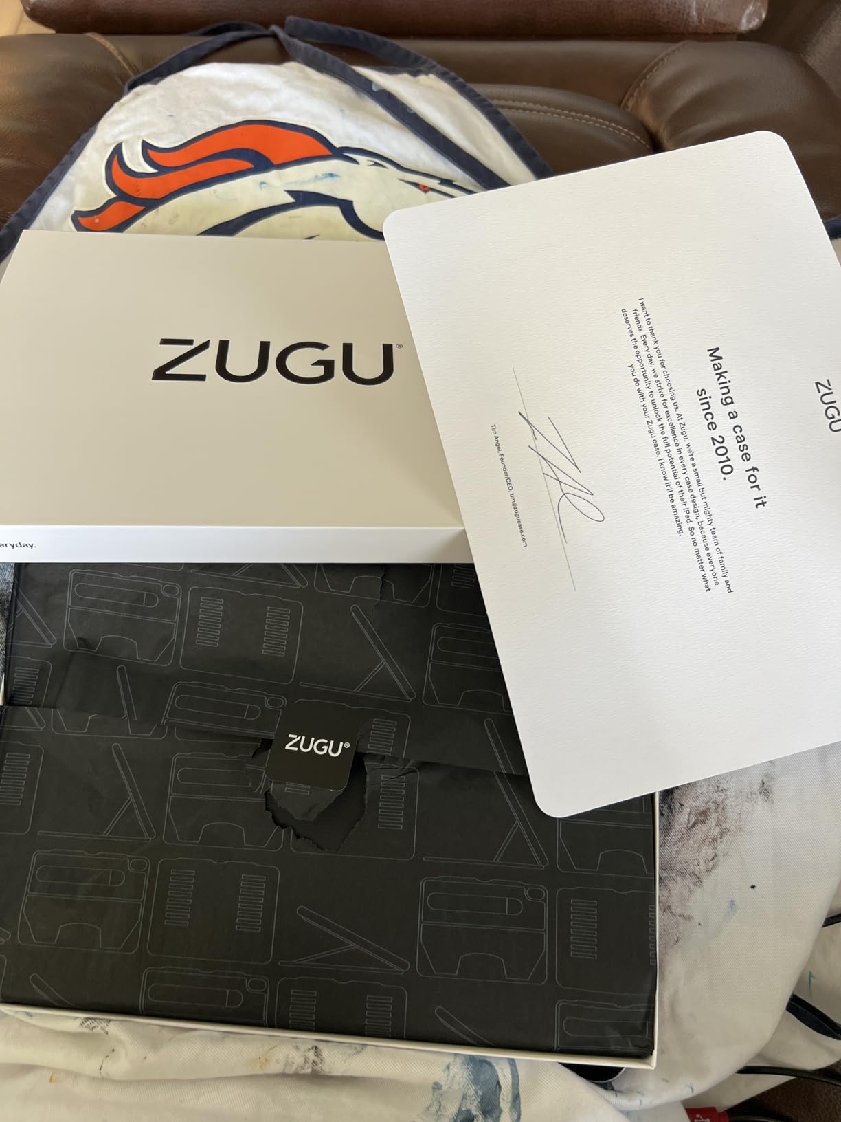 ZUGU Case for iPad 10th/11th Generation (A16) 10.9 inch 2022/2025 [Black] - Ultra Slim Protective Cover, Apple Pencil Holder, 8-Angle Magnetic Stand, Auto Sleep/Wake customer photo 2